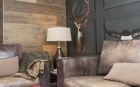 THE SUITE Winterberg Deluxe - Exklusive Ausstattung, Bestlage zwischen Skikarussell und Marktplatz, eigener Garten, Ski- und Fahrradraum, ruhige Südausrichtung, WLAN, hundefreundlich